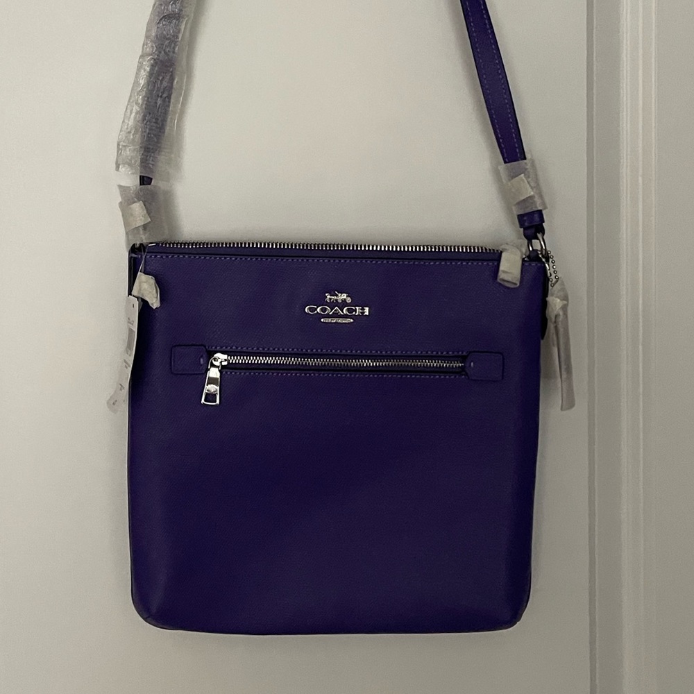 New with tags purple Coach crossbody